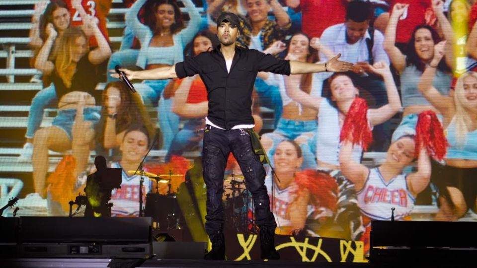 Enrique Iglesias reúne a más de 100 mil personas en el Fan Fest de Monterrey